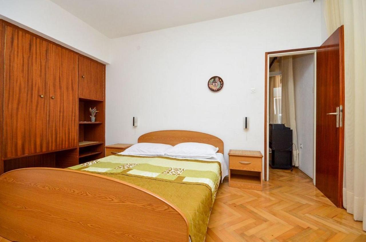 Apartment And Rooms Biserka Novaglia Esterno foto